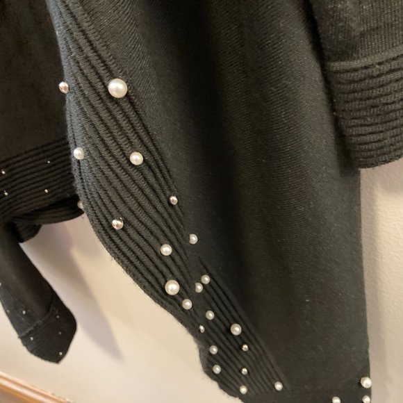 Cardigan C est. 1946 Draped Black White and Silver Beading Sz M Grandma-Core - Picture 4 of 13